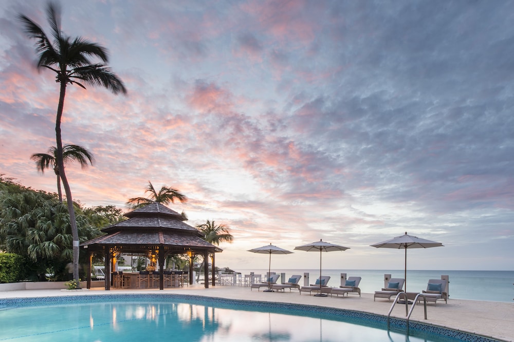 Cove Suites At Blue Waters 41/50