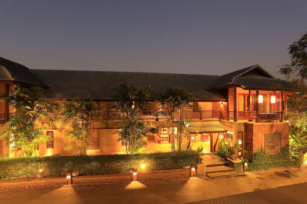 Baan La Poon Hotel 1/21