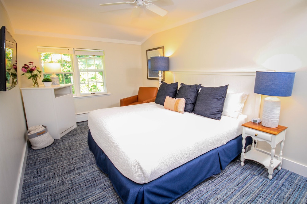 Straits, Suite, King and Twin Beds, Pet Friendly