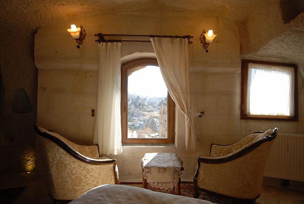 Arif Cave Hotel 50/50