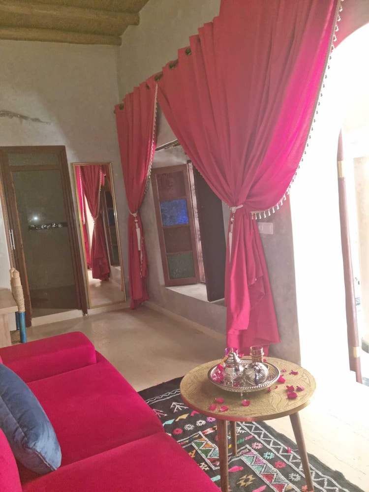 Riad La Bigarade 38/46