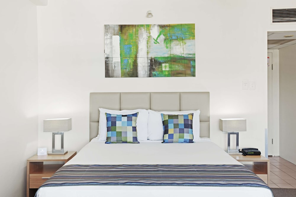 Rydges Esplanade Resort 12/68