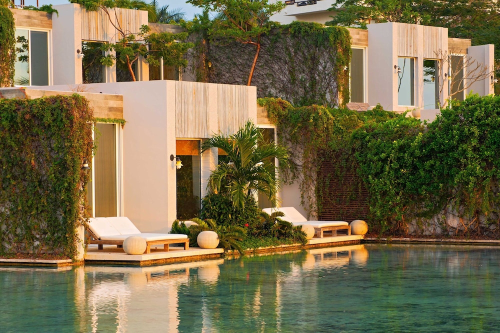 W PUNTA DE MITA 4/82