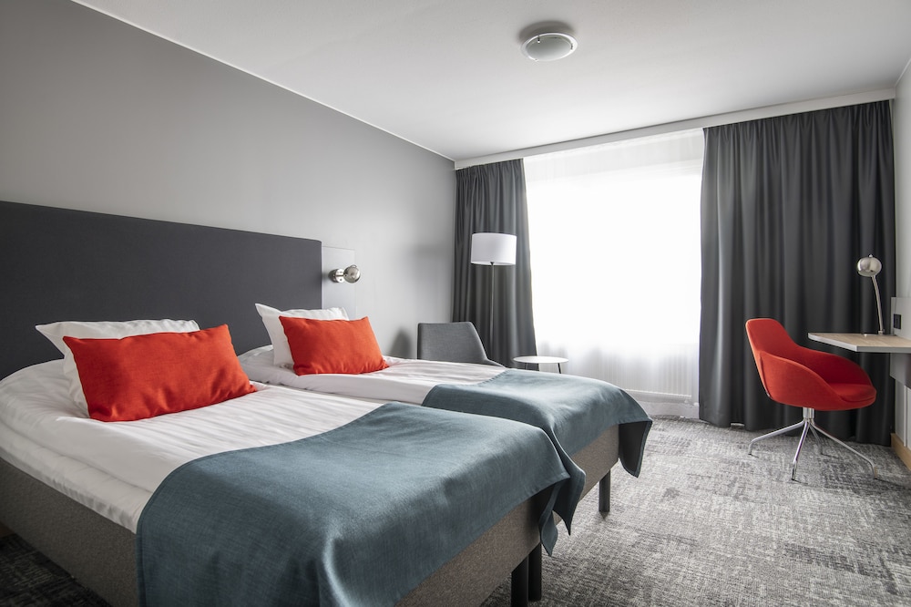 Quality Hotel Prisma 6/30