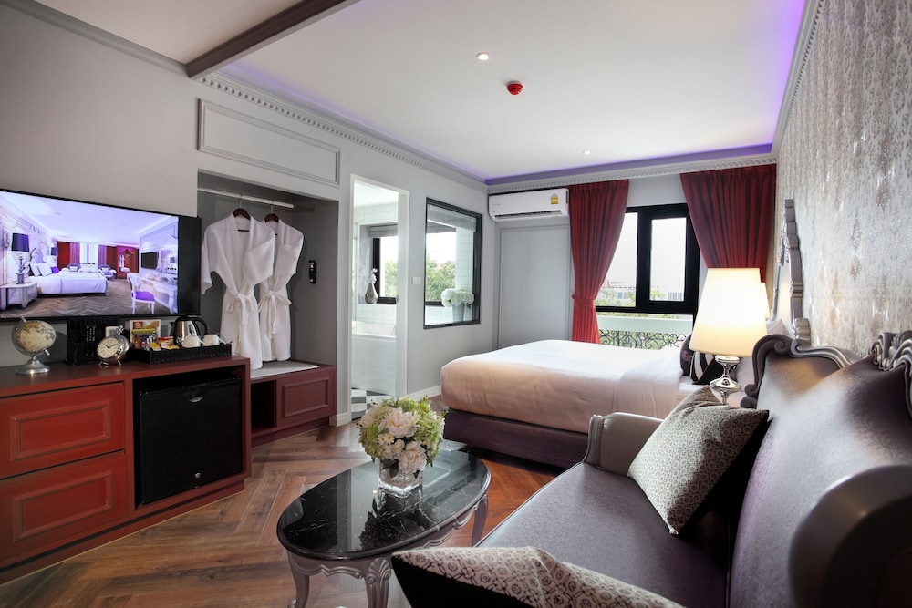 Villa De Khaosan 24/50