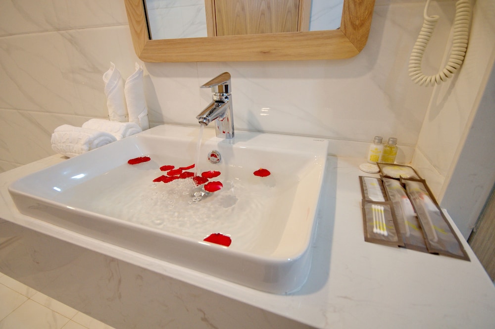 Gibson Hotel Nha Trang 60/61