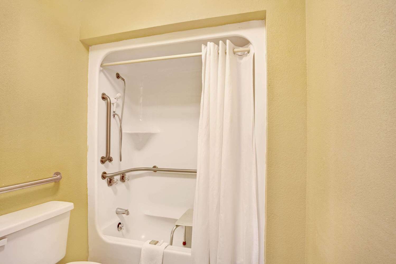 Super 8 By Wyndham Whites Creek Nashville Nw Area 51/51