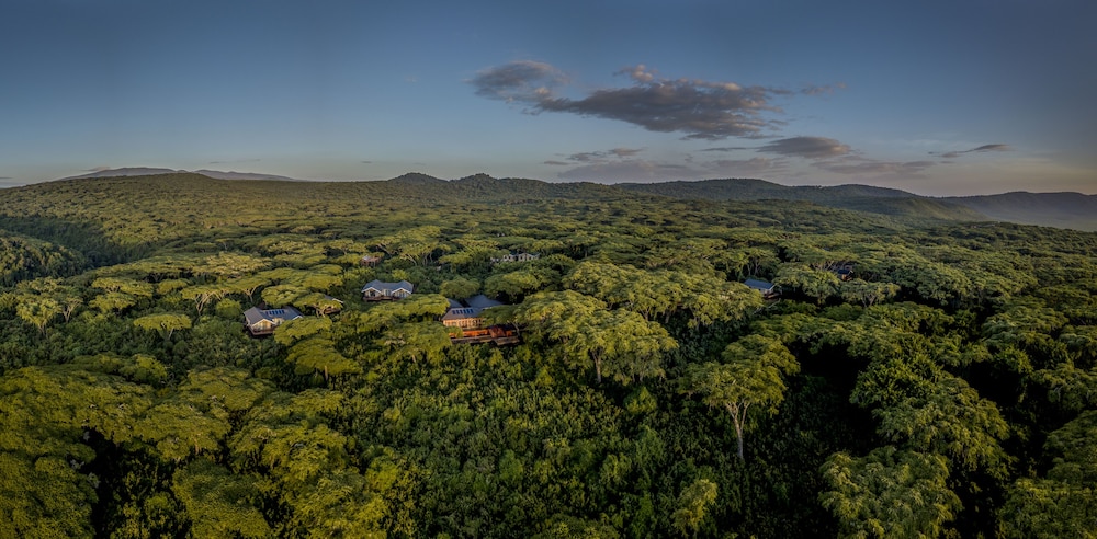 Karibu Camps and Lodges Lions Paw Ngorongoro 59/68