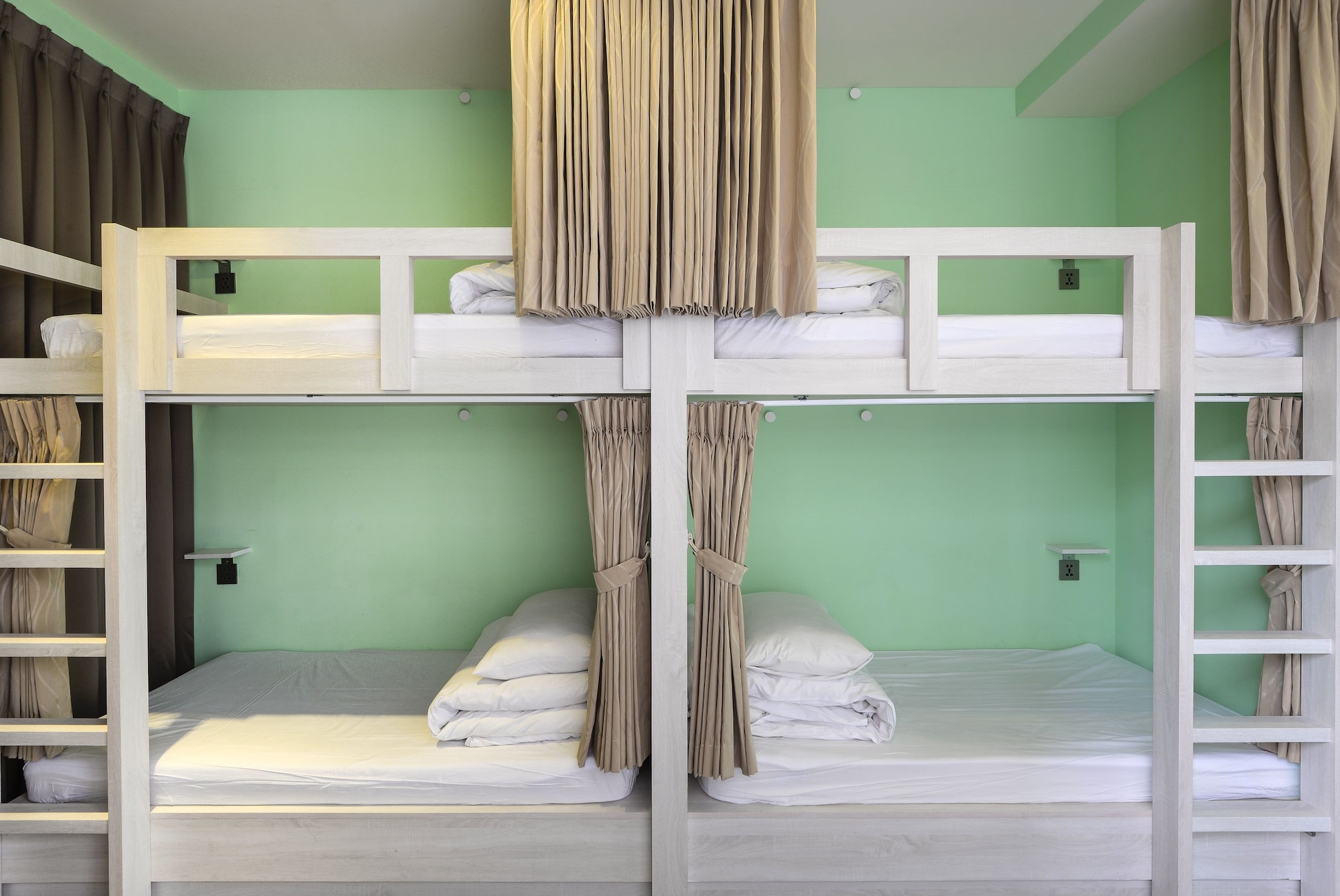 FEMALE DORM, FEMALE ONLY