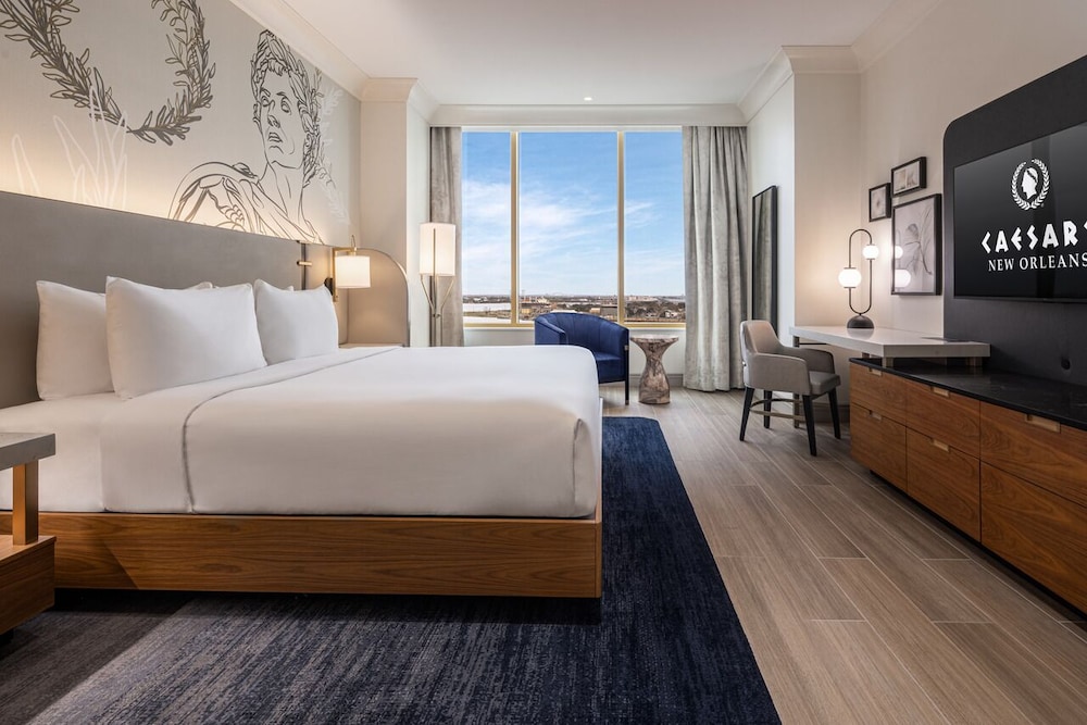 CAESARS, LUXURY, KING BED