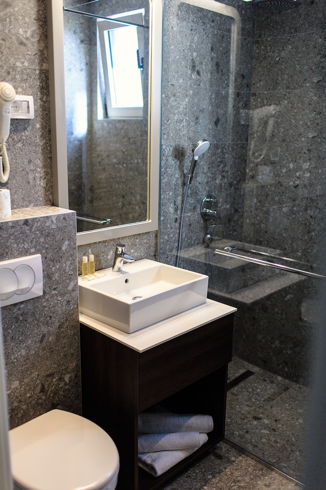 Bono Hotel 58/61