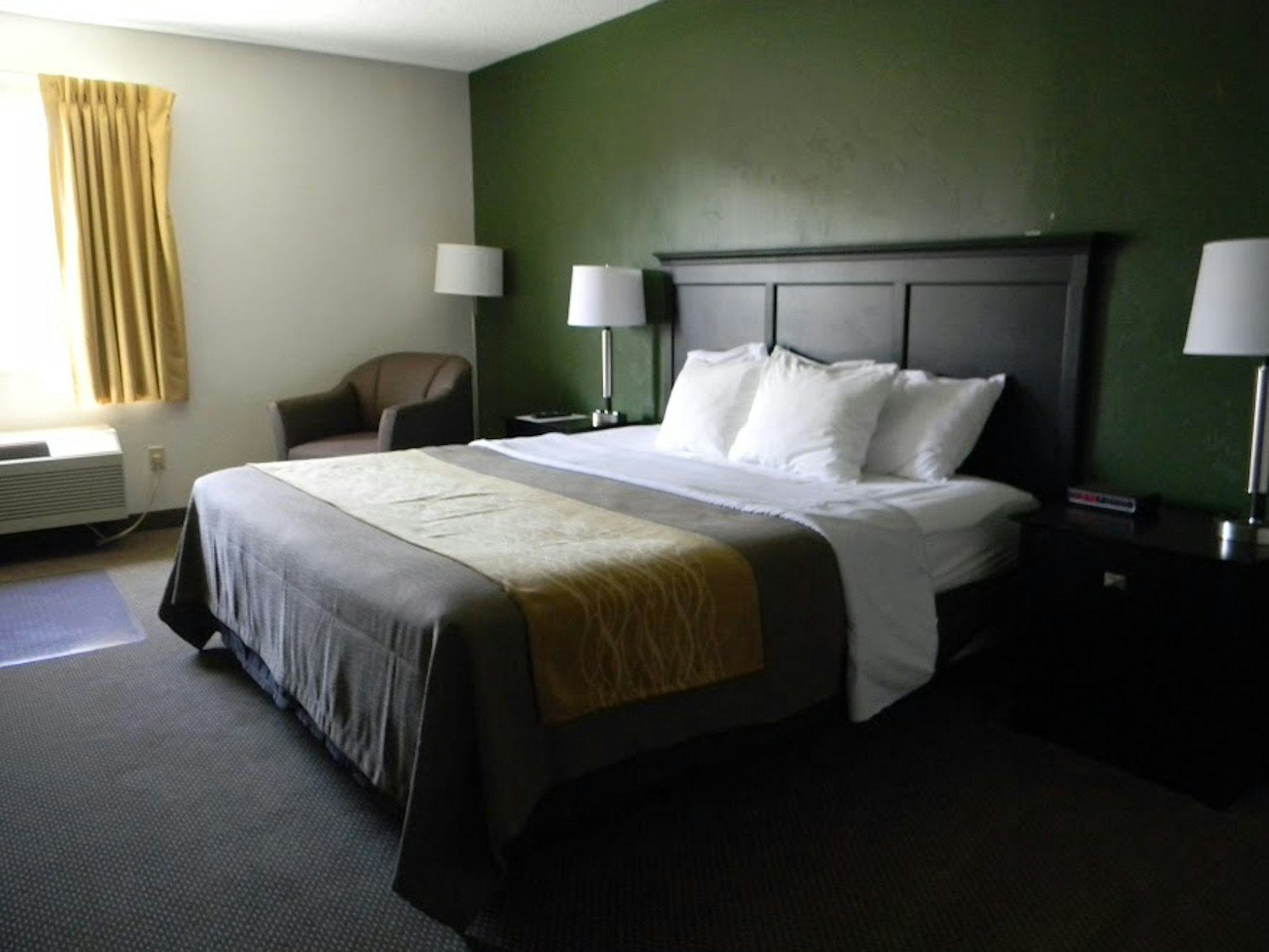 Boarders Inn & Suites by Cobblestone Hotels - Munising 9/51
