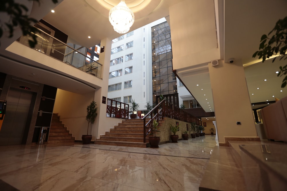 Cassiopeia Hotel 7/50