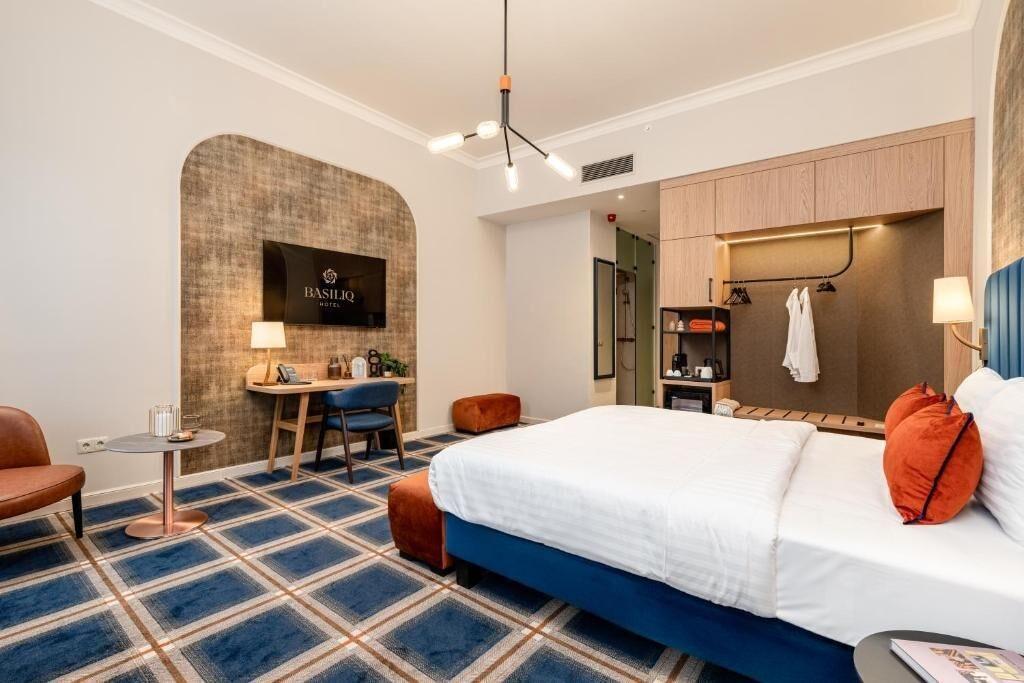 Basiliq Hotel 17/50