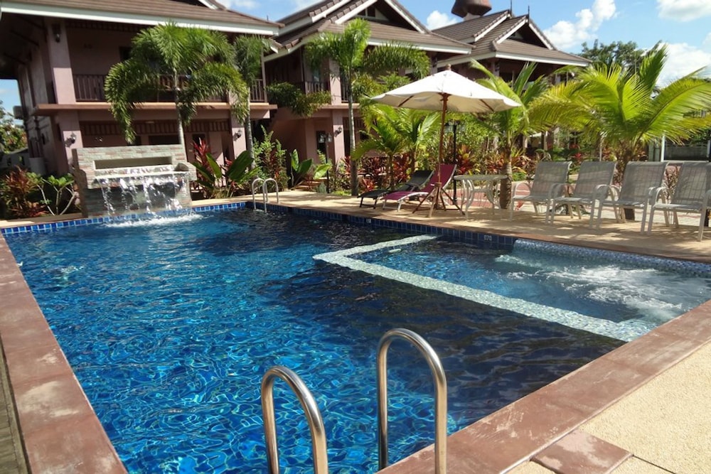 Baan Soontree Resort 12/70