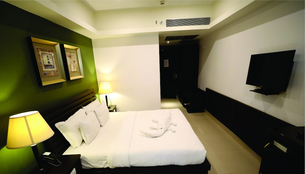 Seasons Hotels & Resorts 14/50