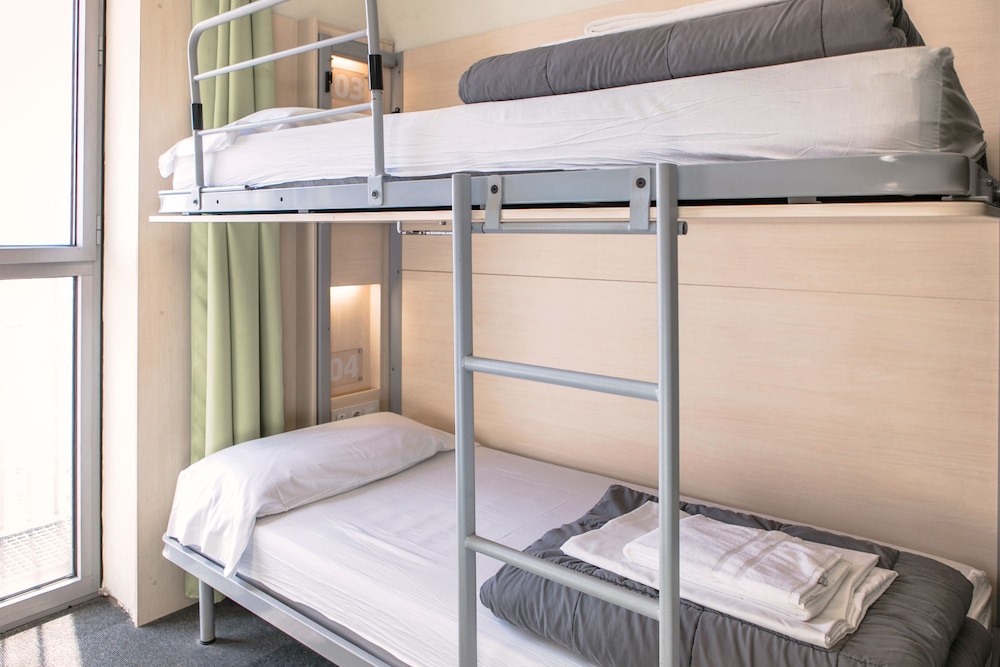 Barcelona Urbany Hostel 4/23