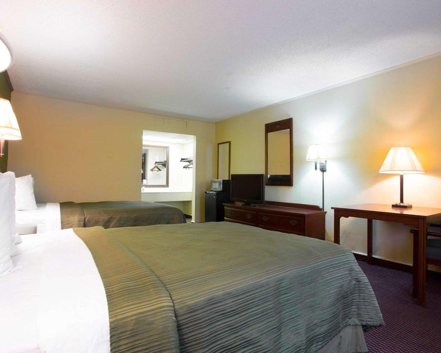 ROOM, 2 DOUBLE BEDS, SMOKING