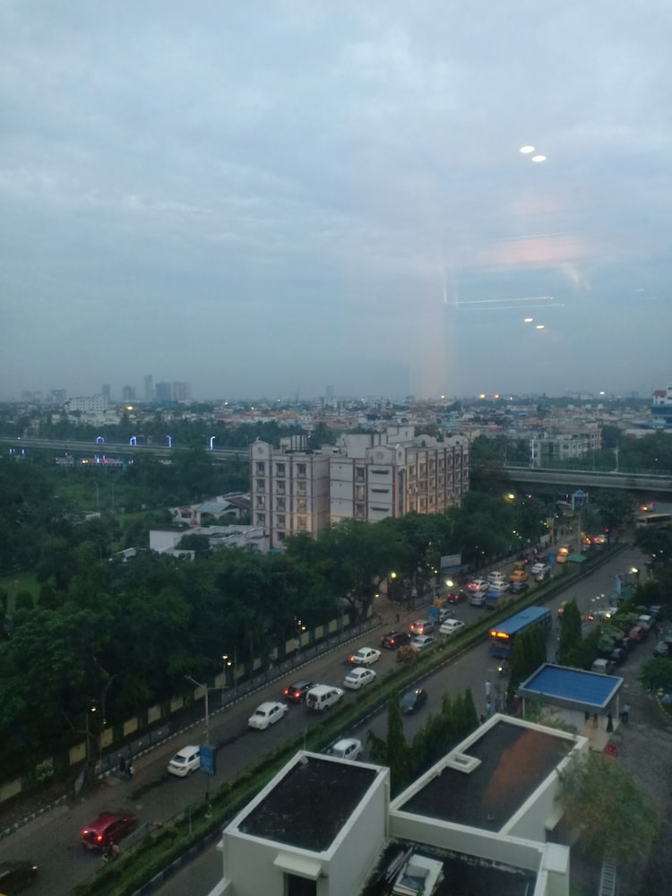 Monotel Luxury Business Hotel 47/50