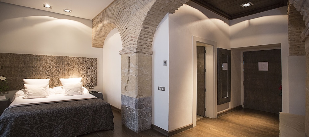 Hospes Palacio del Bailio 24/81