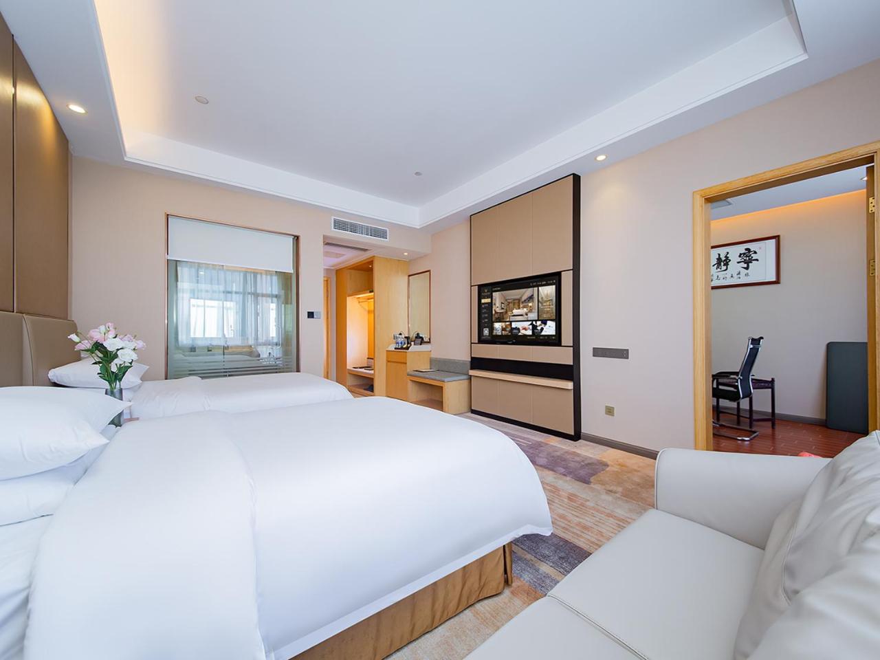 Vienna International Hotel (Jingzhou Xintiandi) 13/50