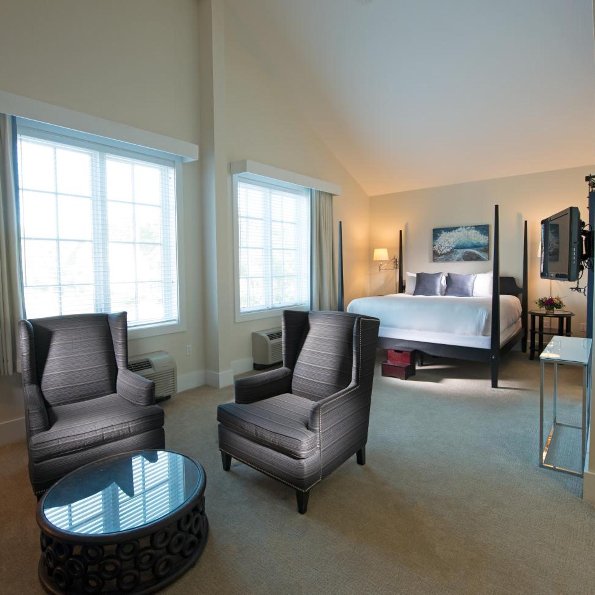 The Boathouse Waterfront Hotel 30/55