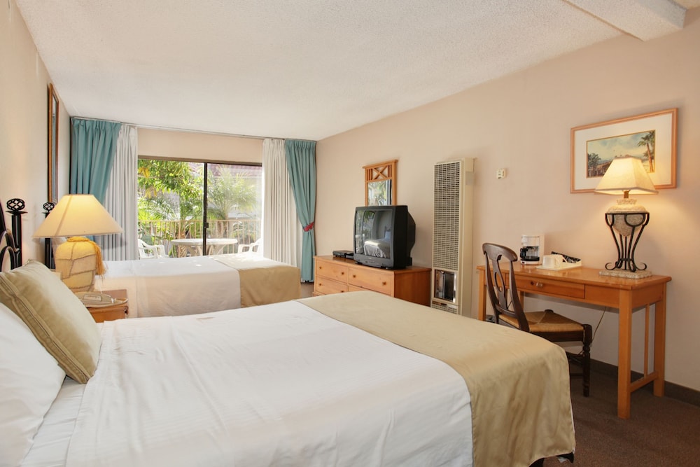 Oceanside Marina Suites 5/43