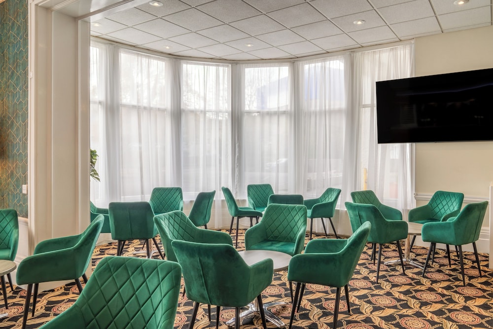 Heathlands Hotel Bournemouth 34/48