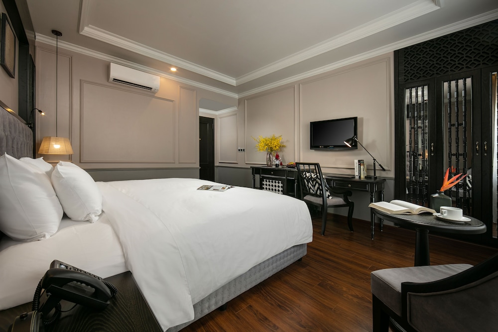 Hanoi Imperial Hotel 34/74