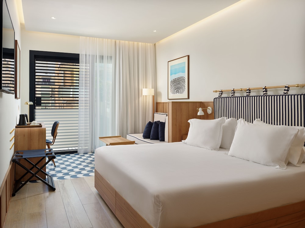 H10 Porto Poniente 12/50