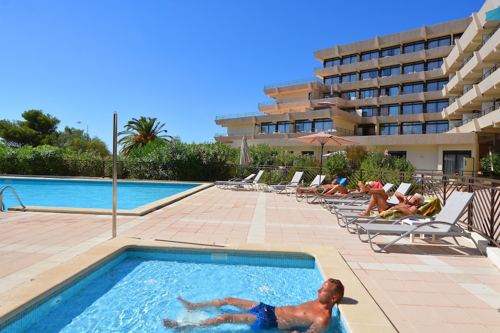 swimming pool spa