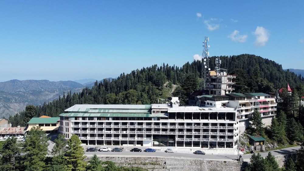 Shangrila Hotel & Resort Changla Gali 14/57