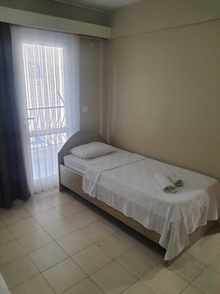 2 BEDROOMS, FAMILY SUITE