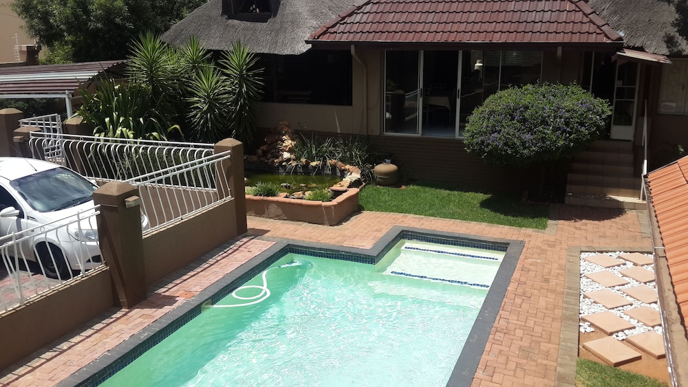 African Sky Guest House 35/50