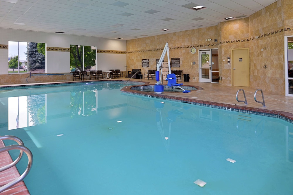 Hampton Inn Idaho Falls Airport 3/64