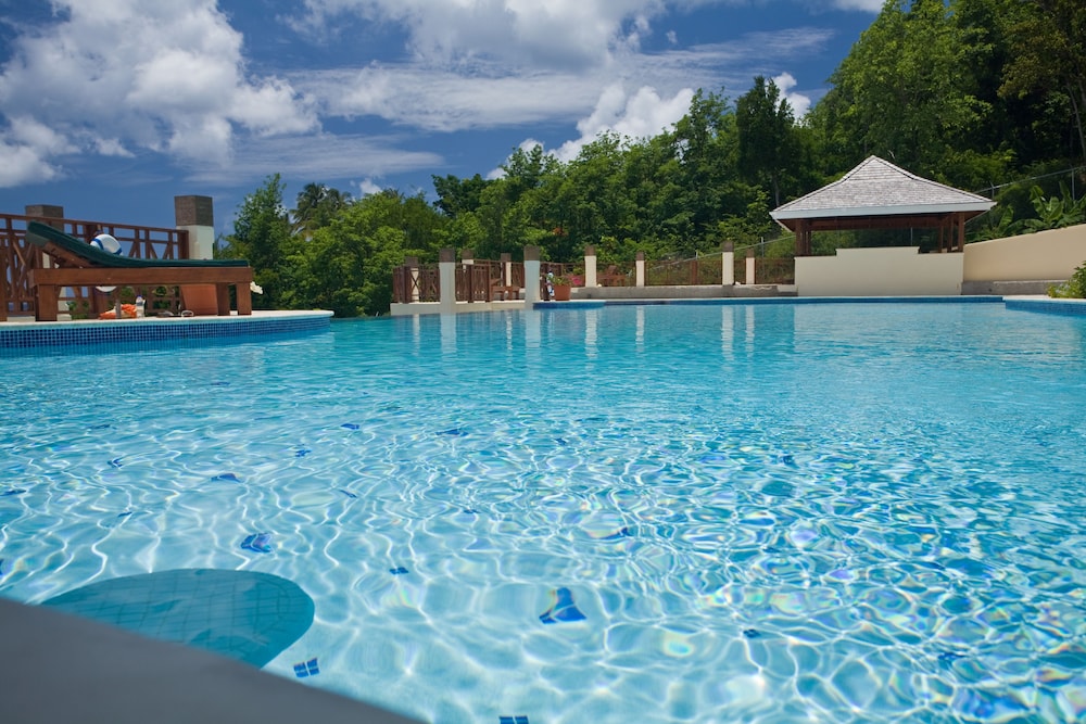 Calabash Cove Resort And Spa - Adults Only 7/38