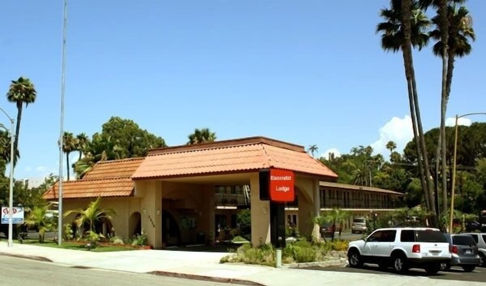 Escondido Lodge 2/56