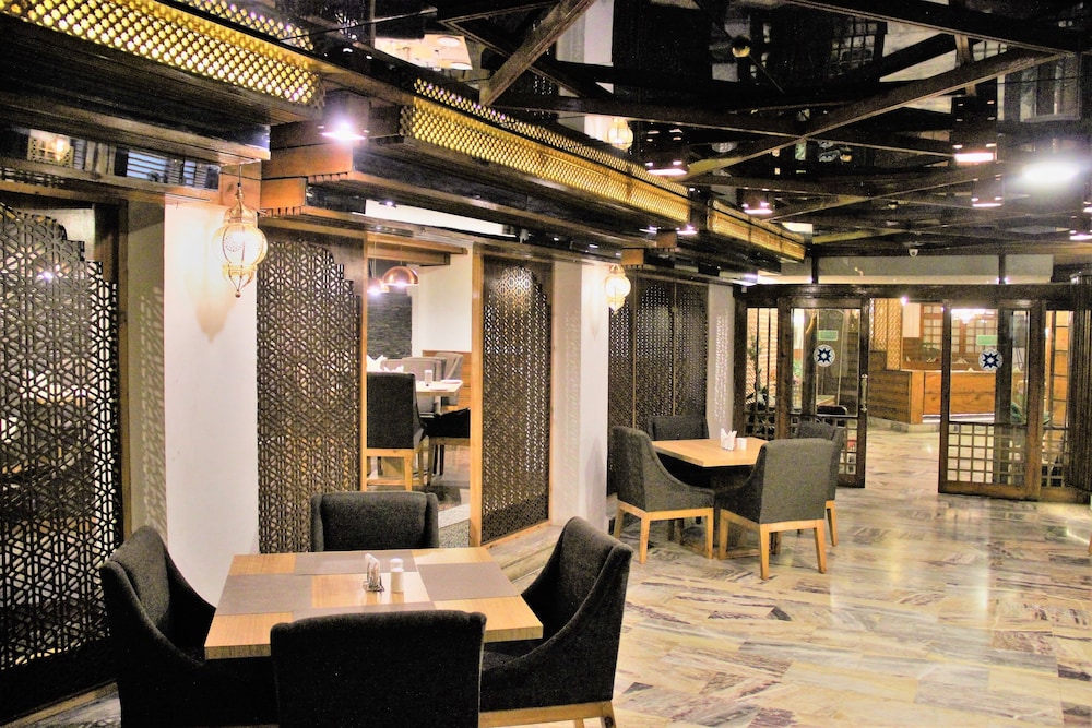 Welcome Hotel At Srinagar 37/50