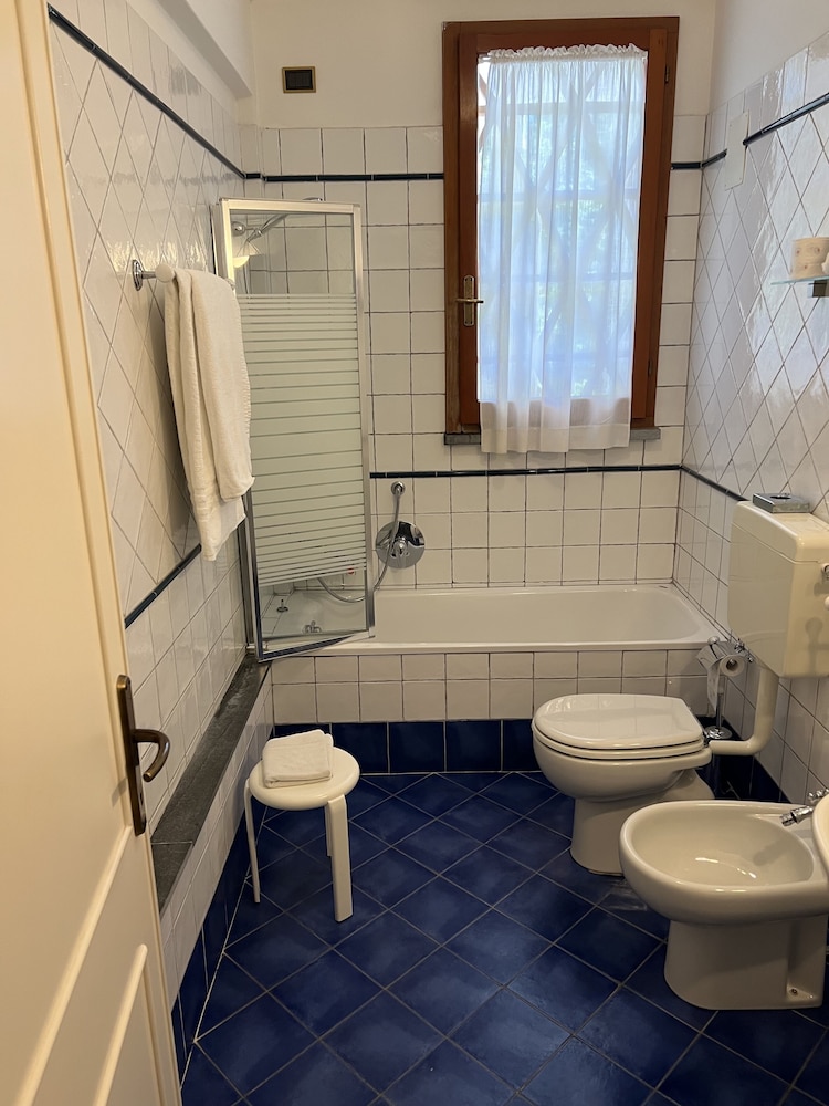Hotel Kyrton 48/50