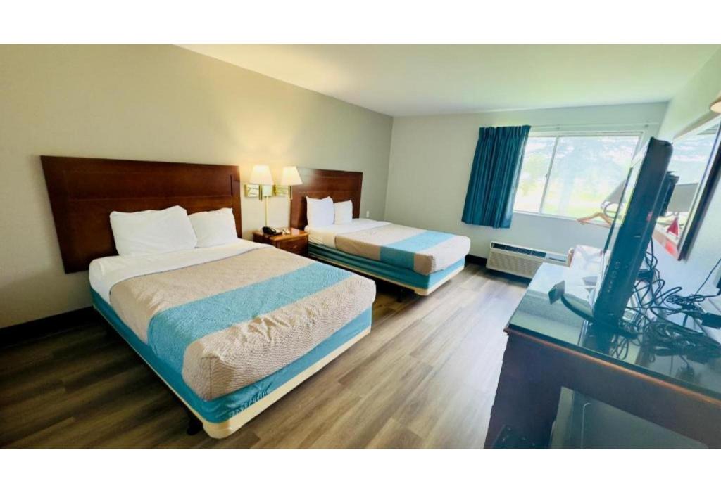 2 Full Beds Smoking