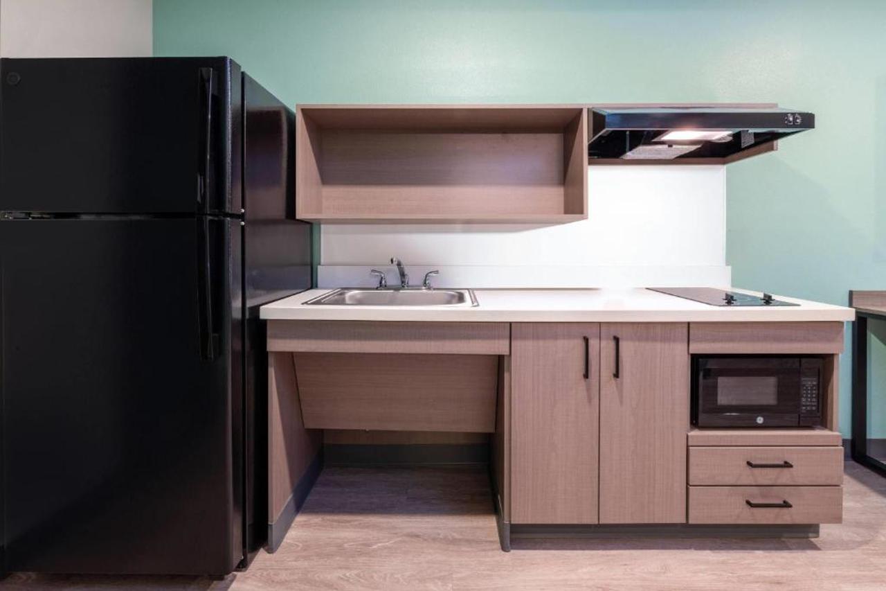 Echo Suites Extended Stay by Wyndham Middleburg 10/12