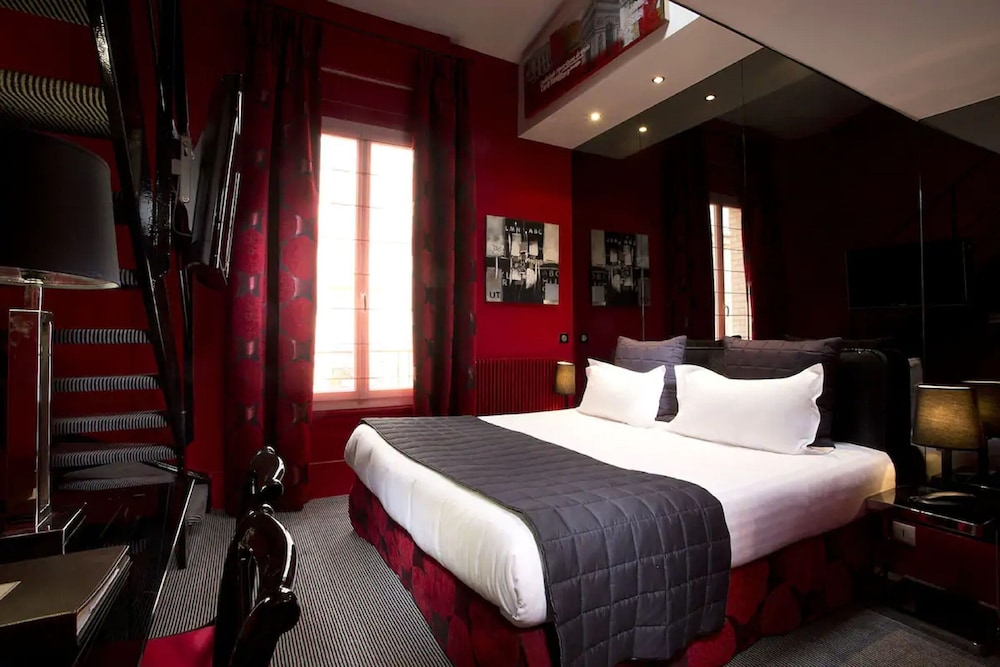 Makom Pereire Hotel 43/64
