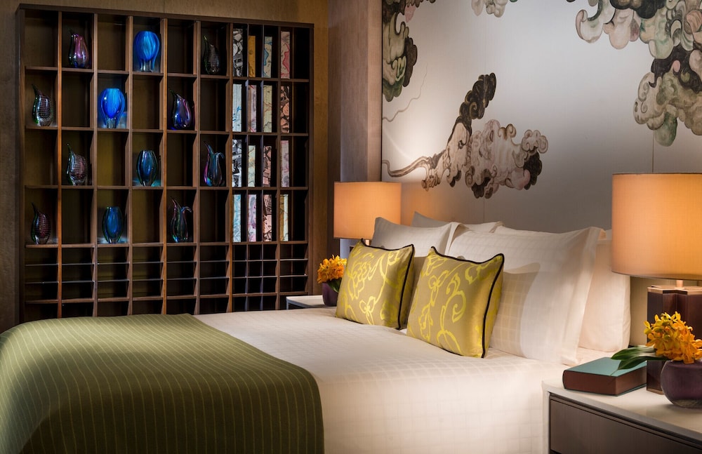 Four Seasons Hotel Shenzhen 53/56