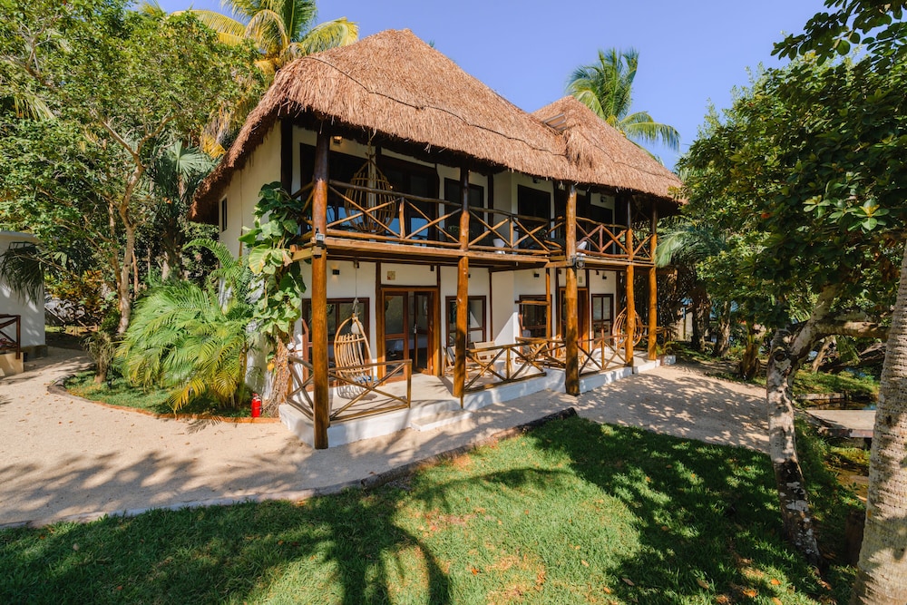Azulea Hotel and Spa Bacalar in BACALAR