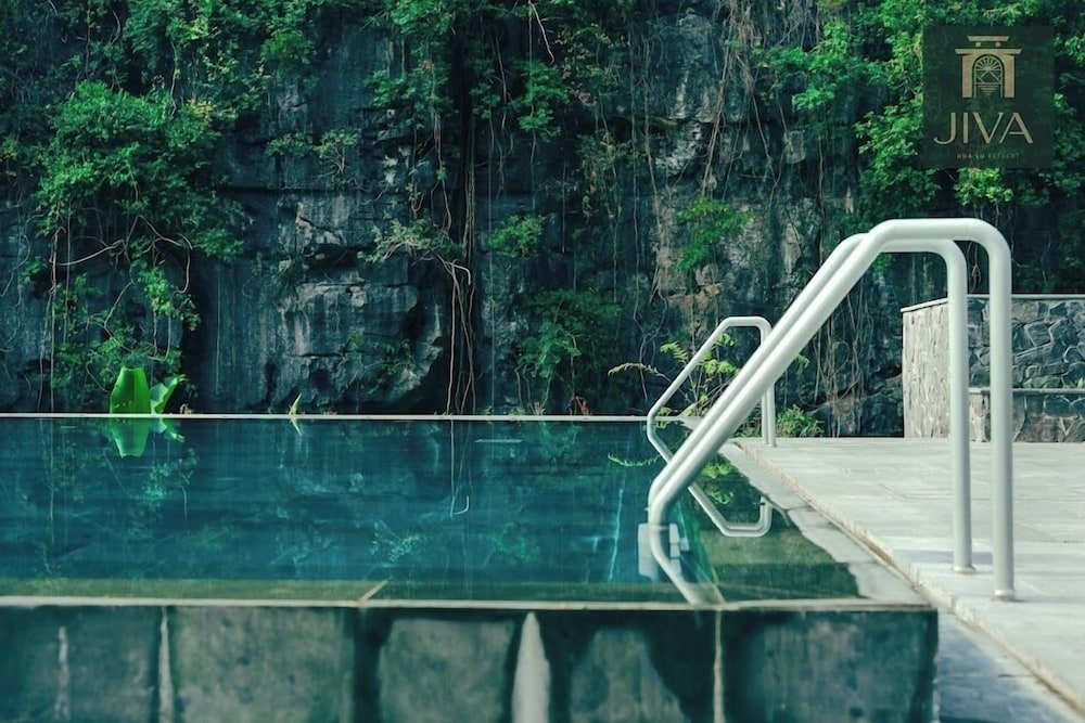Jiva Hoa Lu Retreat 25/50