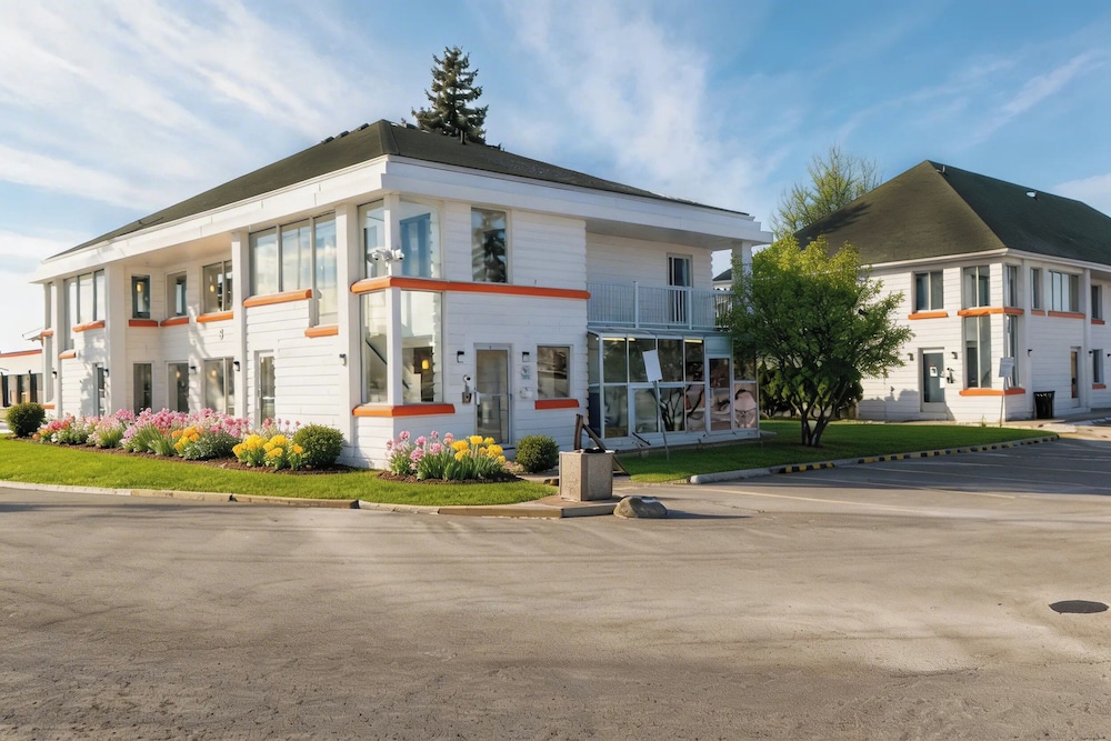 Howard Johnson by Wyndham Brampton 38/41