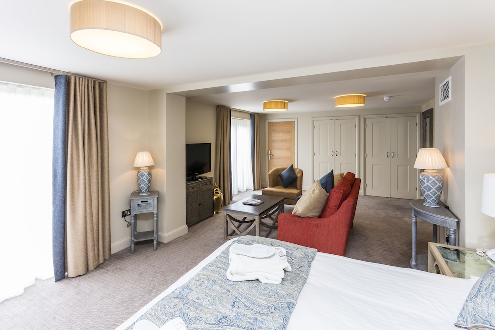 Park Farm Hotel Leisure 71/78