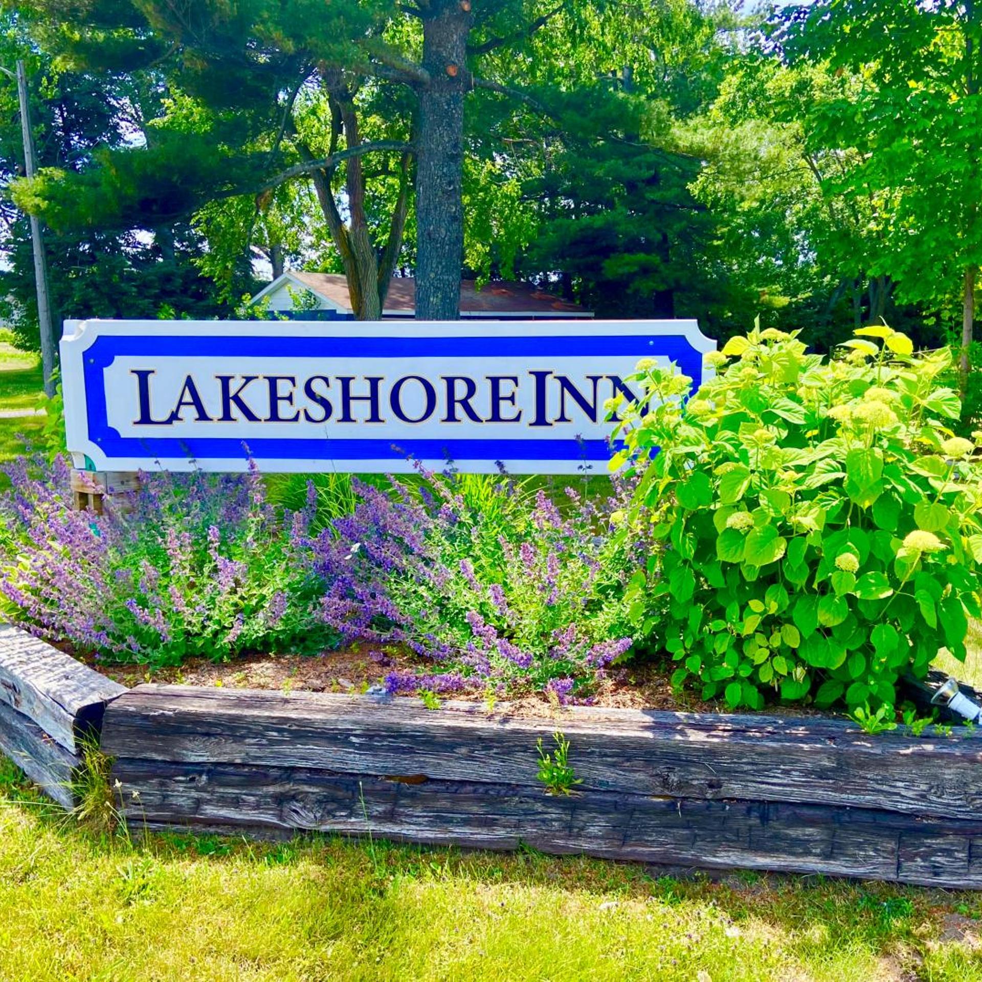 Elk Rapids Lakeshore Inn 37/42