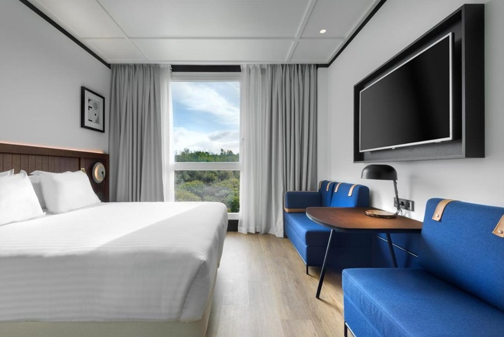 Hotel Tres Reyes San Sebastian 6/30