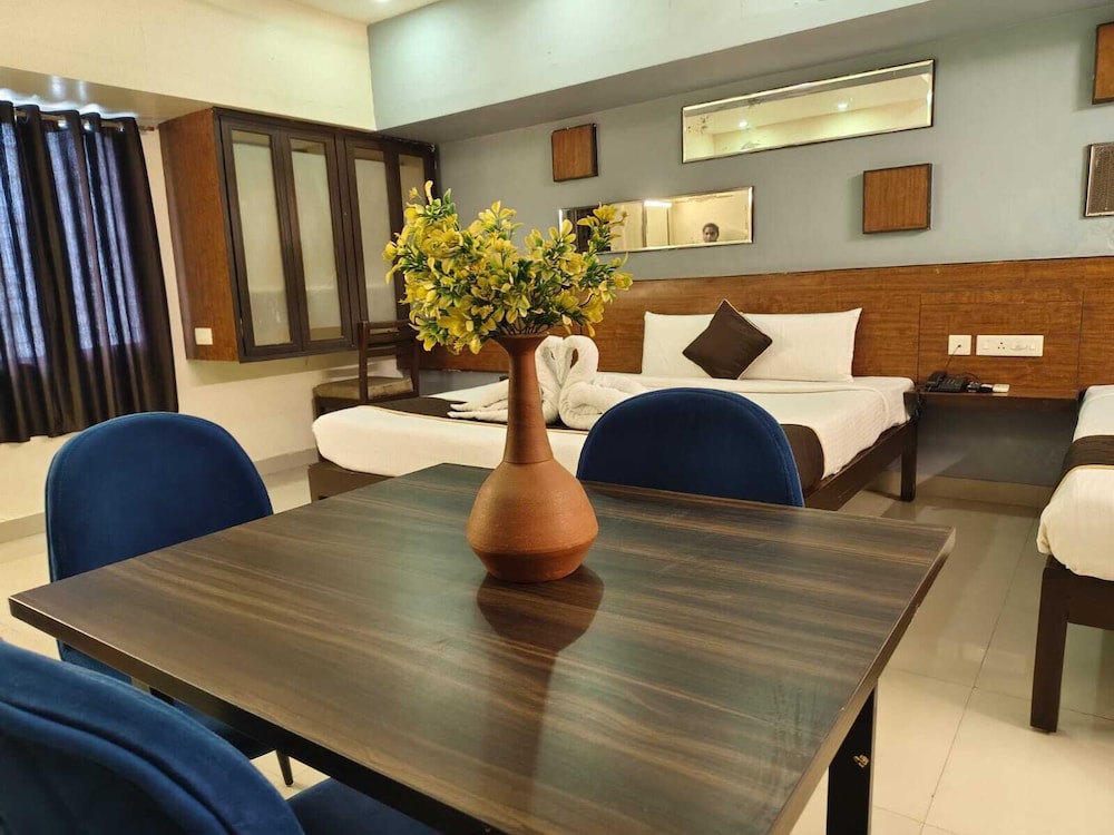 OYO Rooms off Aurobindo Ashram 56/65